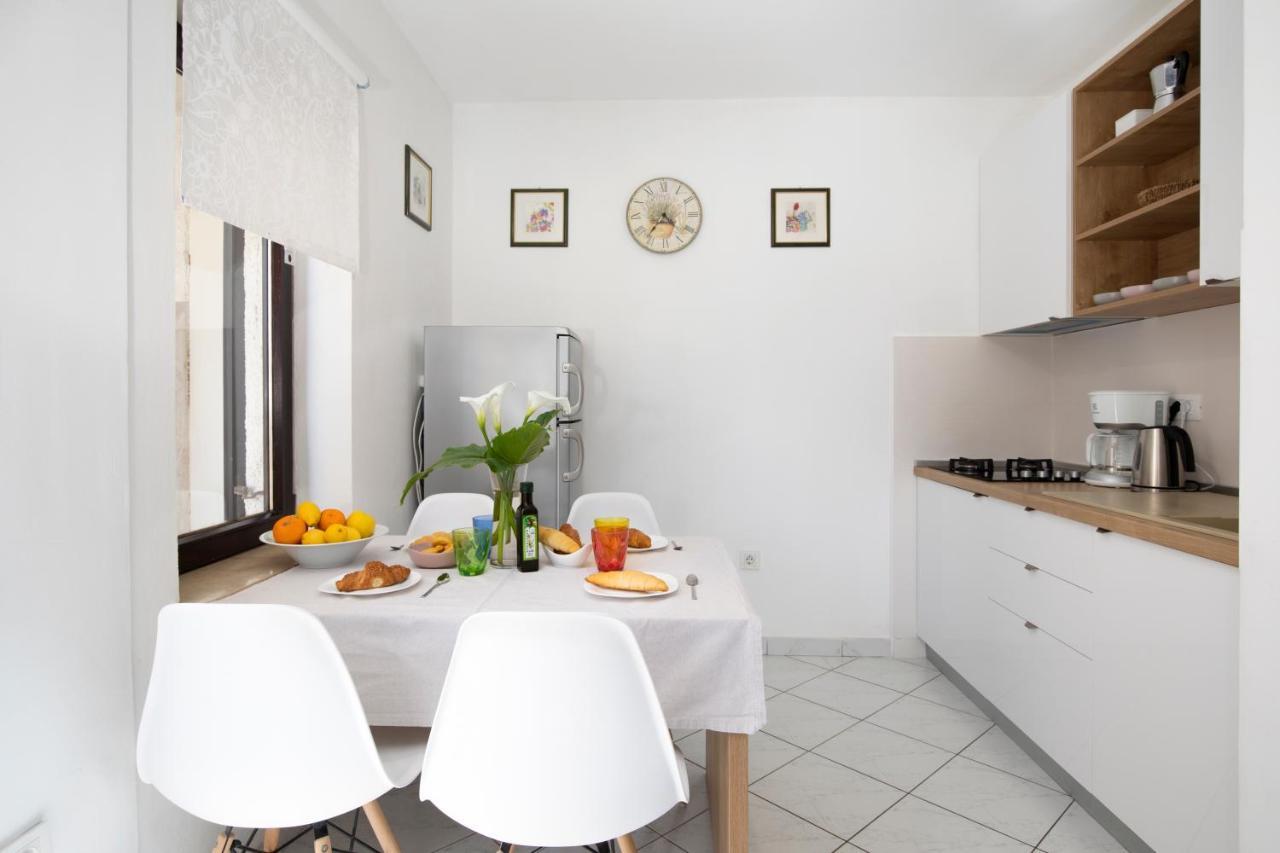 House Ingrid Apartment *